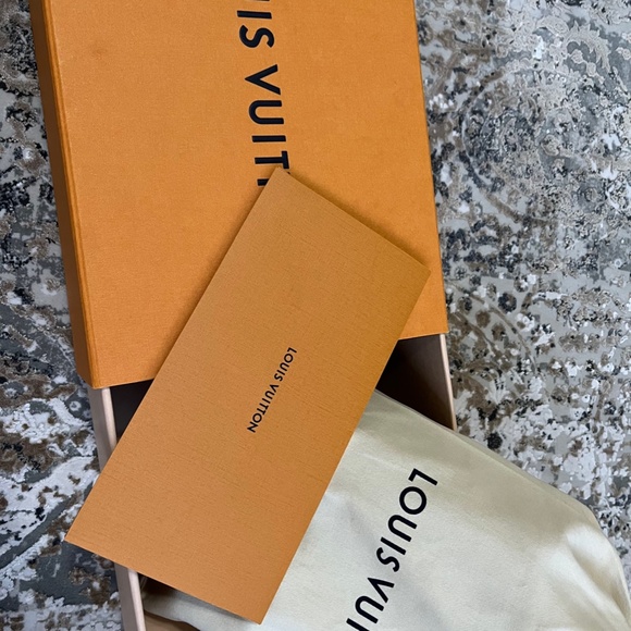 Louis Vuitton Leather Gloria Loafers - Size - Picture 3 of 16